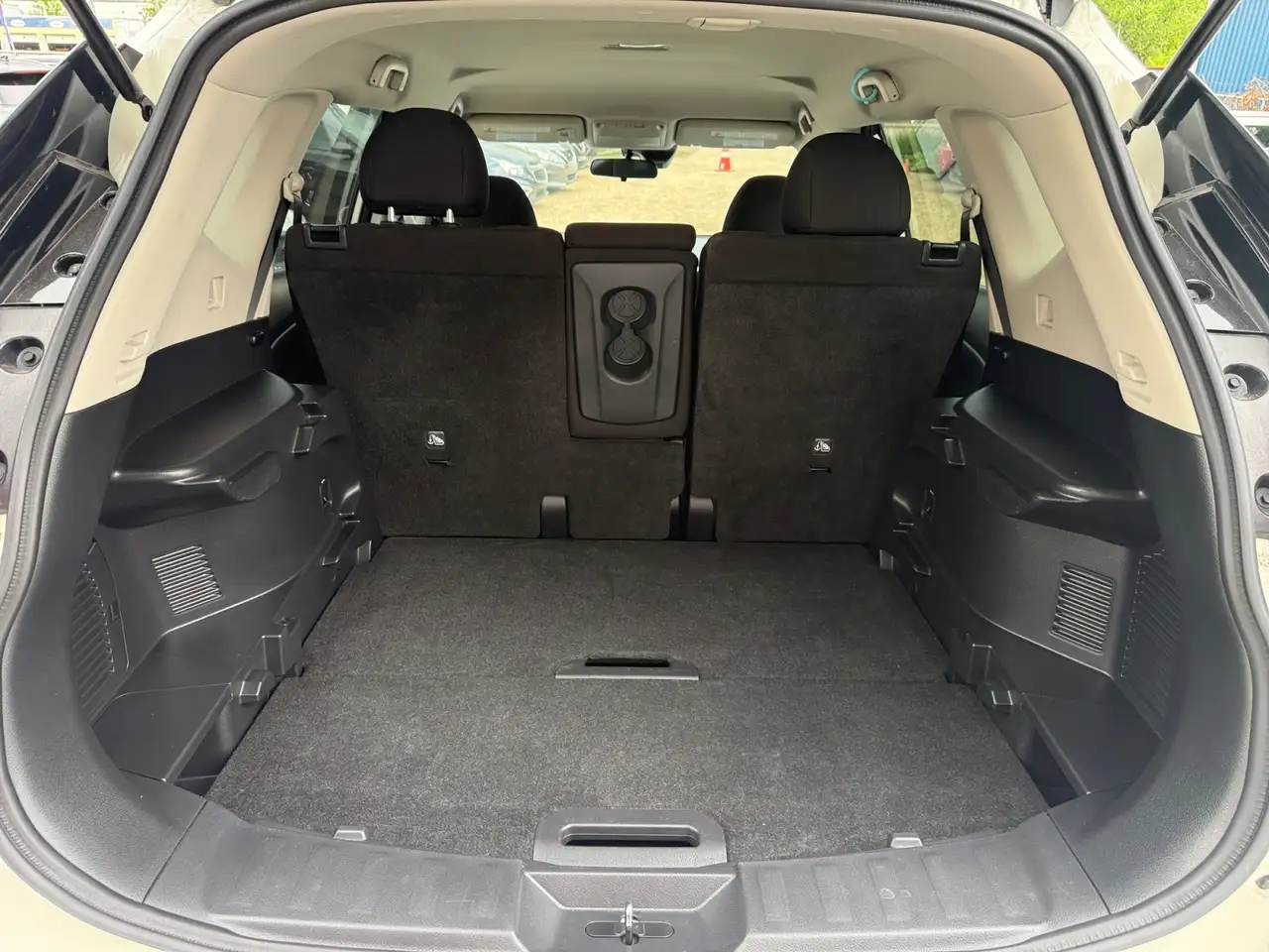 Nissan Rogue fotografie Nissan Rogue