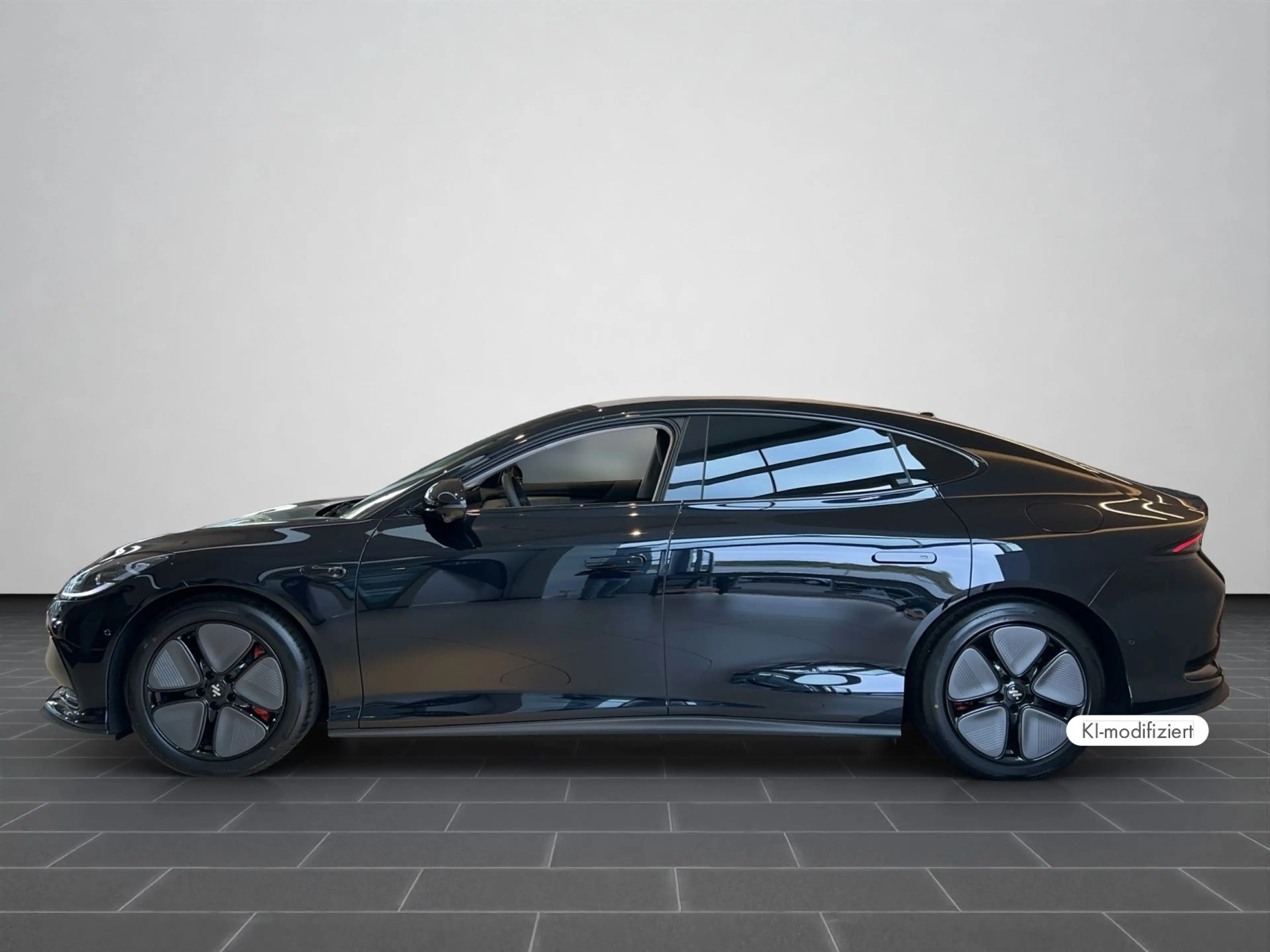 MG Others 100kWh Premium — photo 7