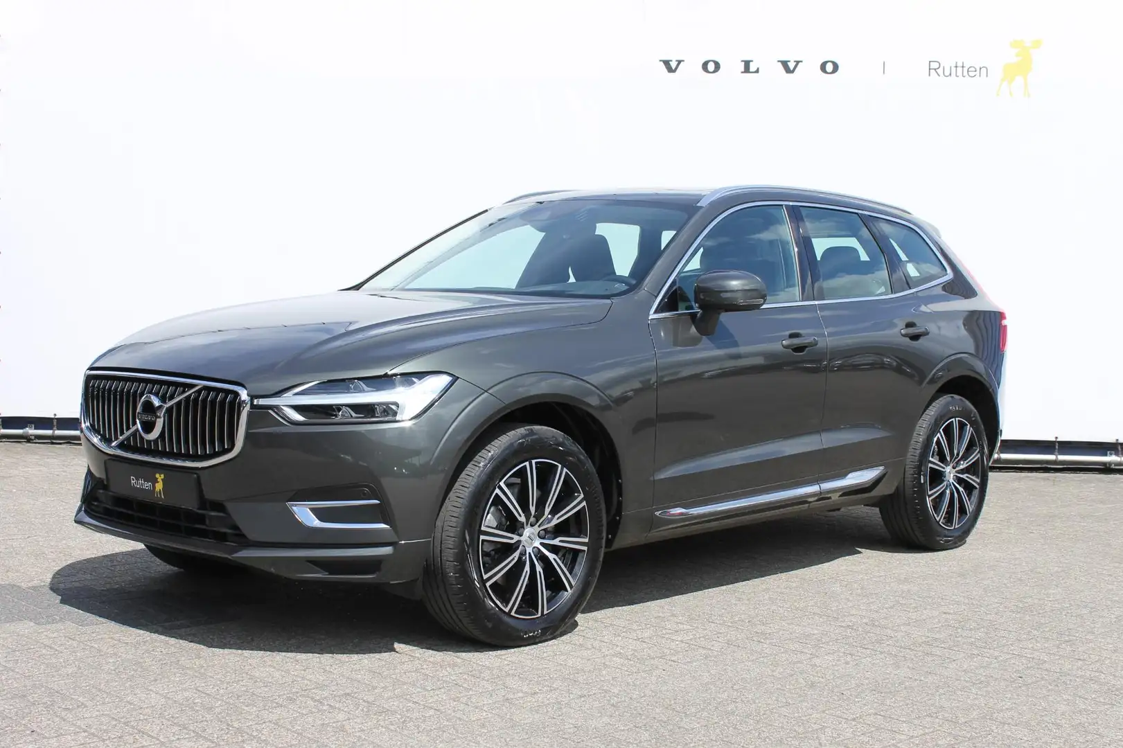 Volvo XC60 T5 250PK Automaat Inscription Panoramisch schuif-k Grijs - 2