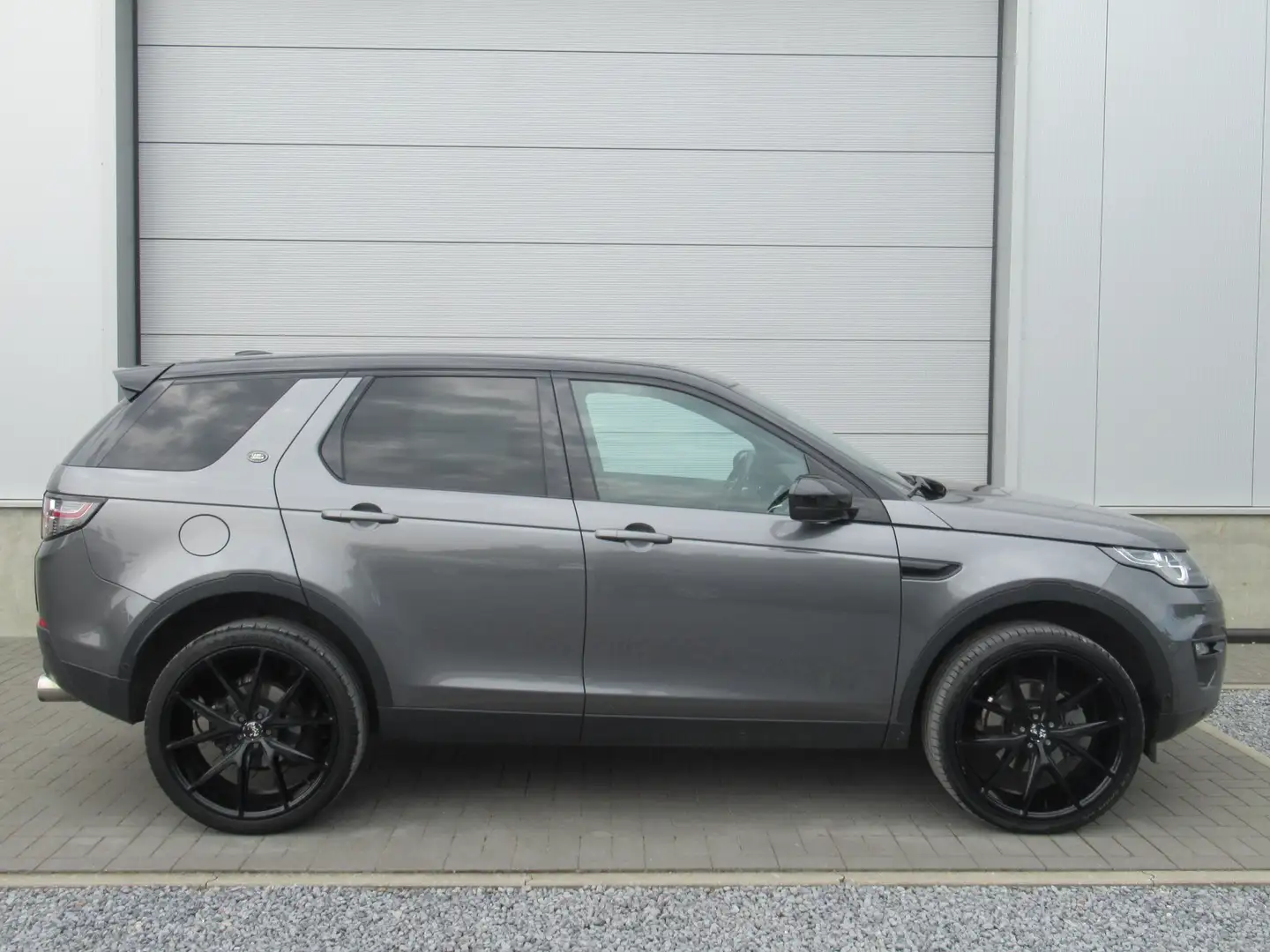 Land Rover Discovery Sport HSE Luxury / 2.0d Aut. AWD / Pano / FULL / ... Gris - 2
