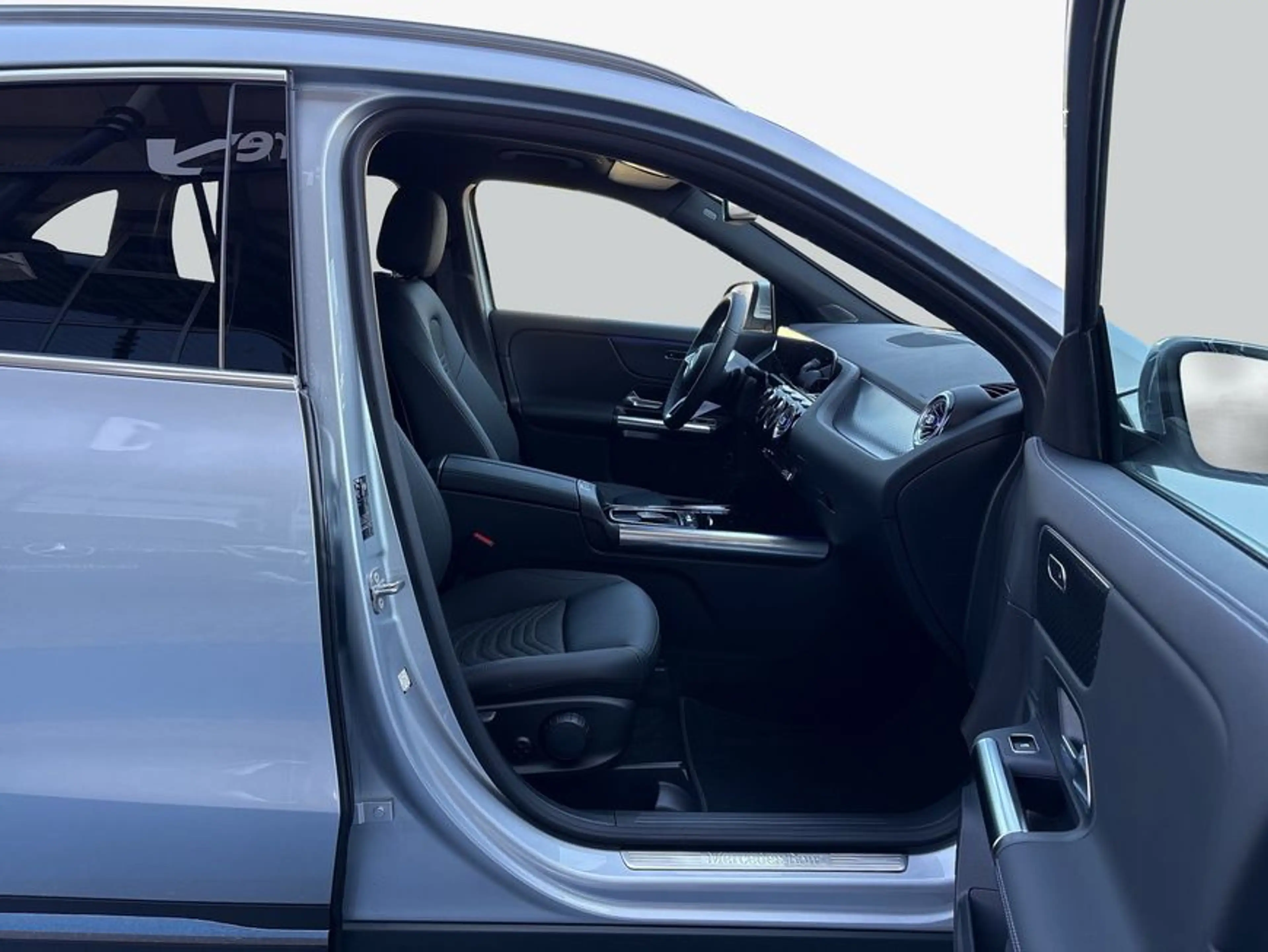 Mercedes-Benz GLA 180 GLA — photo 12