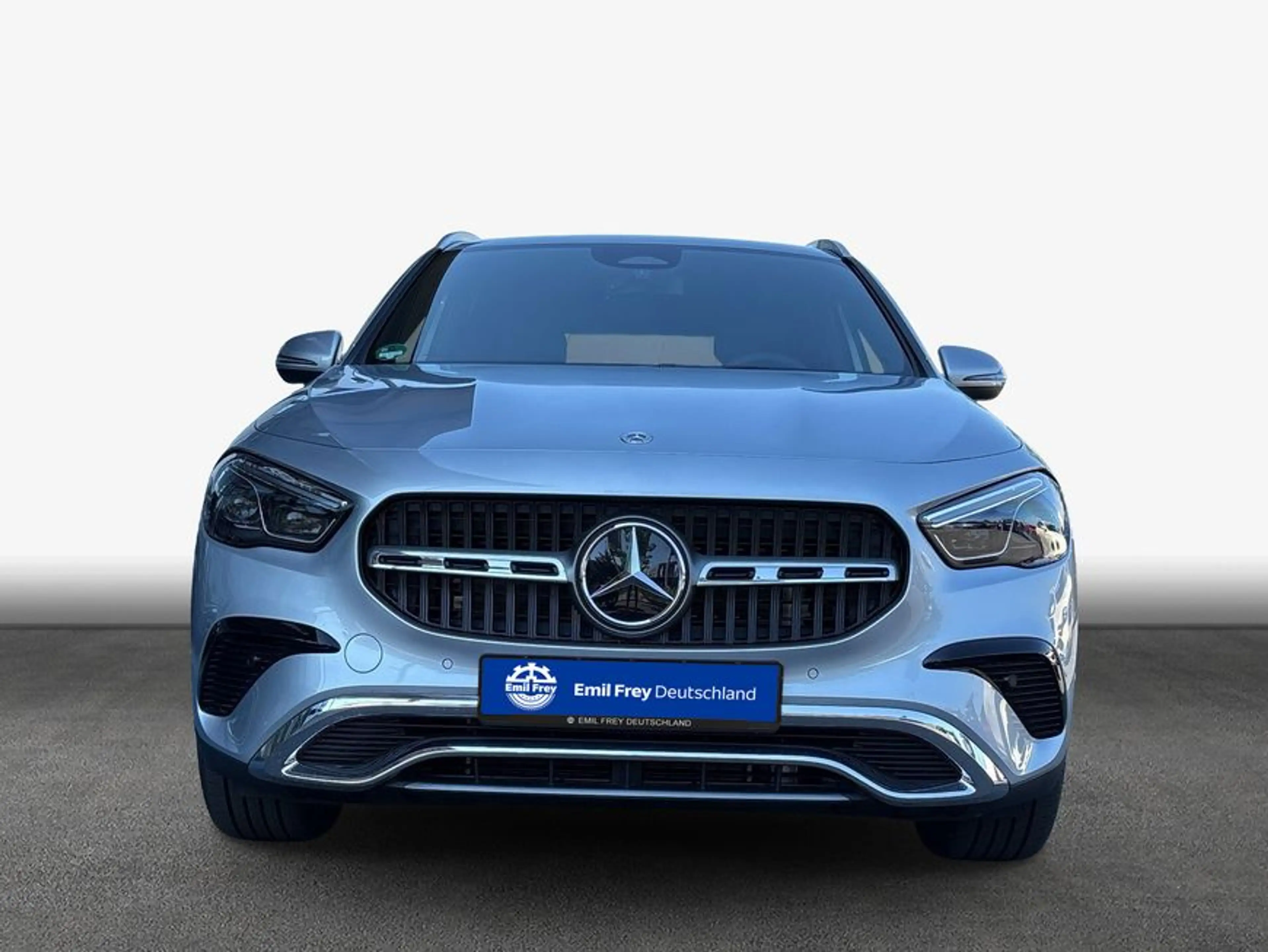 Mercedes-Benz GLA 180 GLA — photo 3