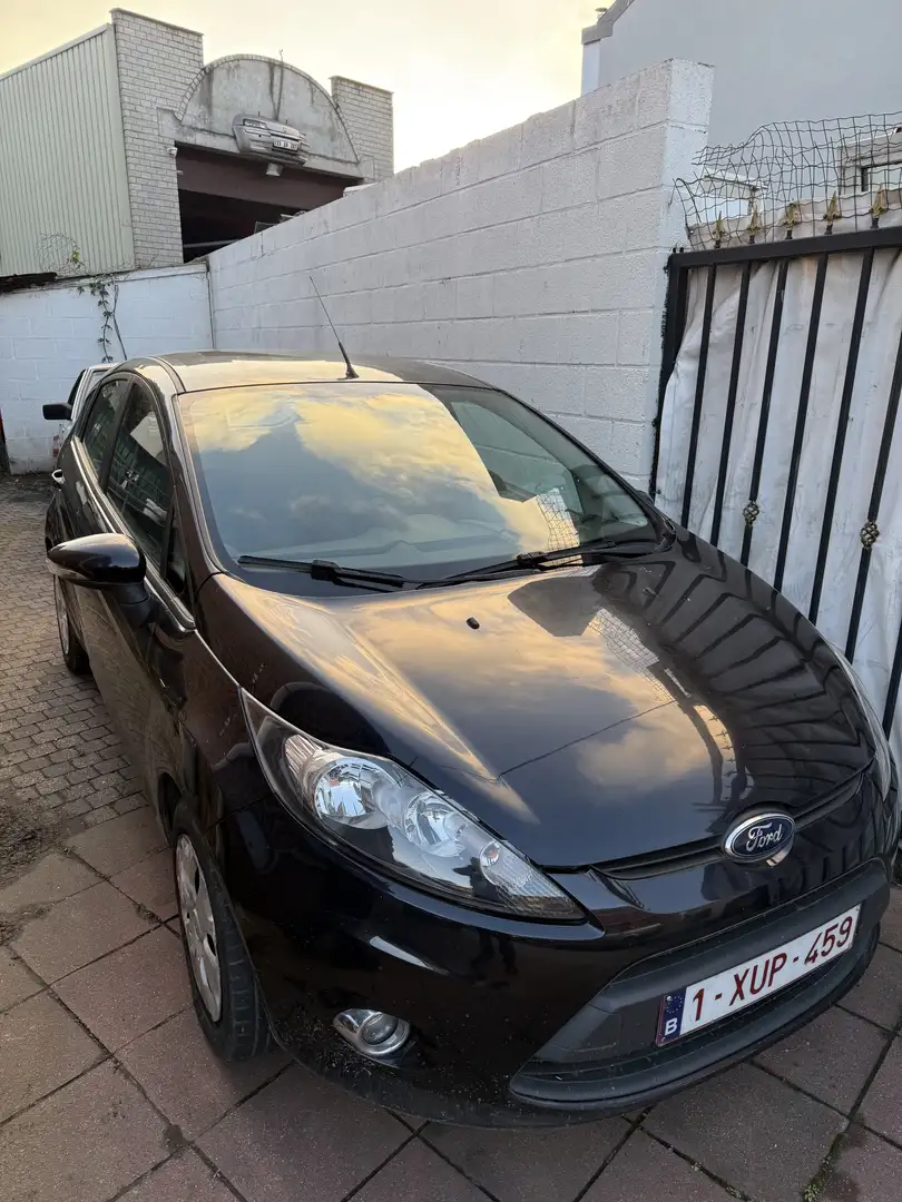 Ford Fiesta 1.6 TDCi Titanium DPF - 1