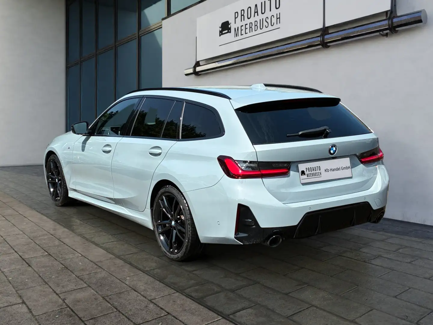 BMW 320 d xDrive M Sport ACC/ADAPTIVLD/HEADUP/STNDHZNG Grau - 2