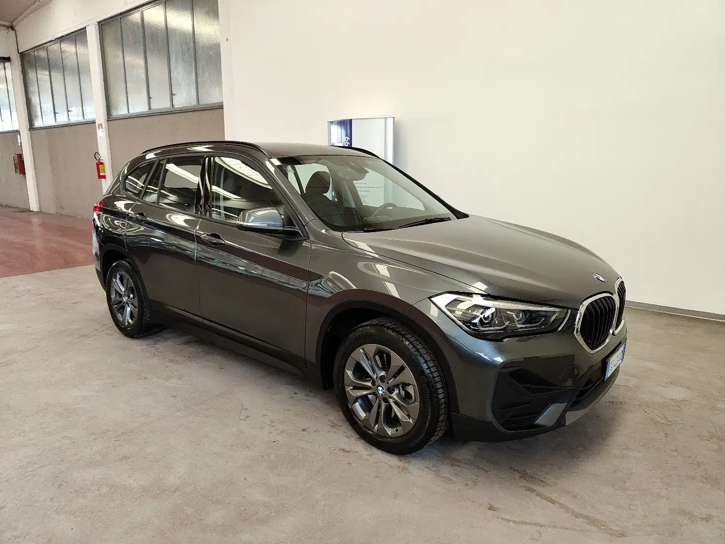 BMW X1 xDrive25e Hybrid Plug-In auto Pelle Cruise Navi Grau - 2