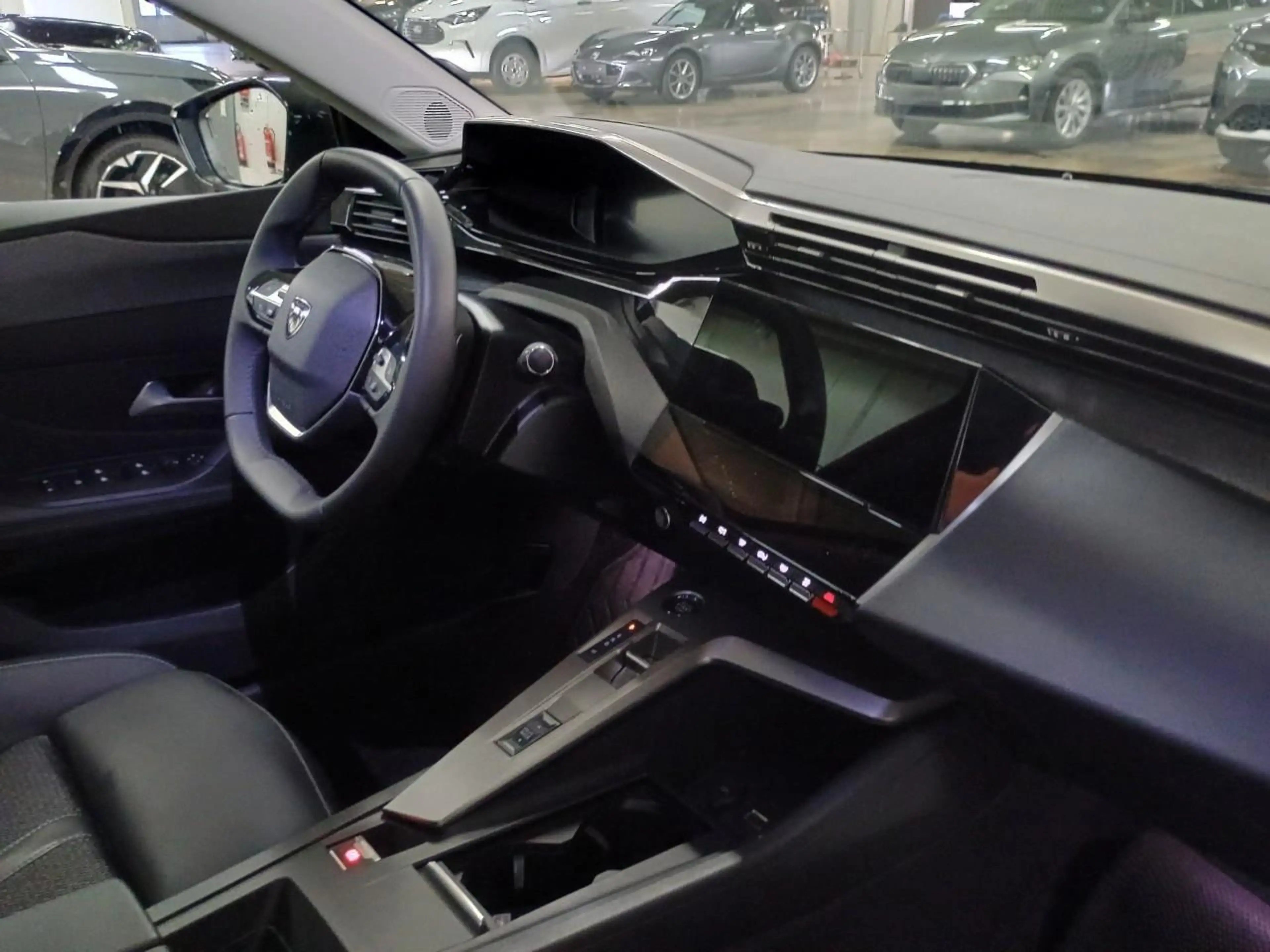 Peugeot 308 1.5 Blue-HDI EAT8*Allure*Navi*360°Kamera*Shz — photo 8