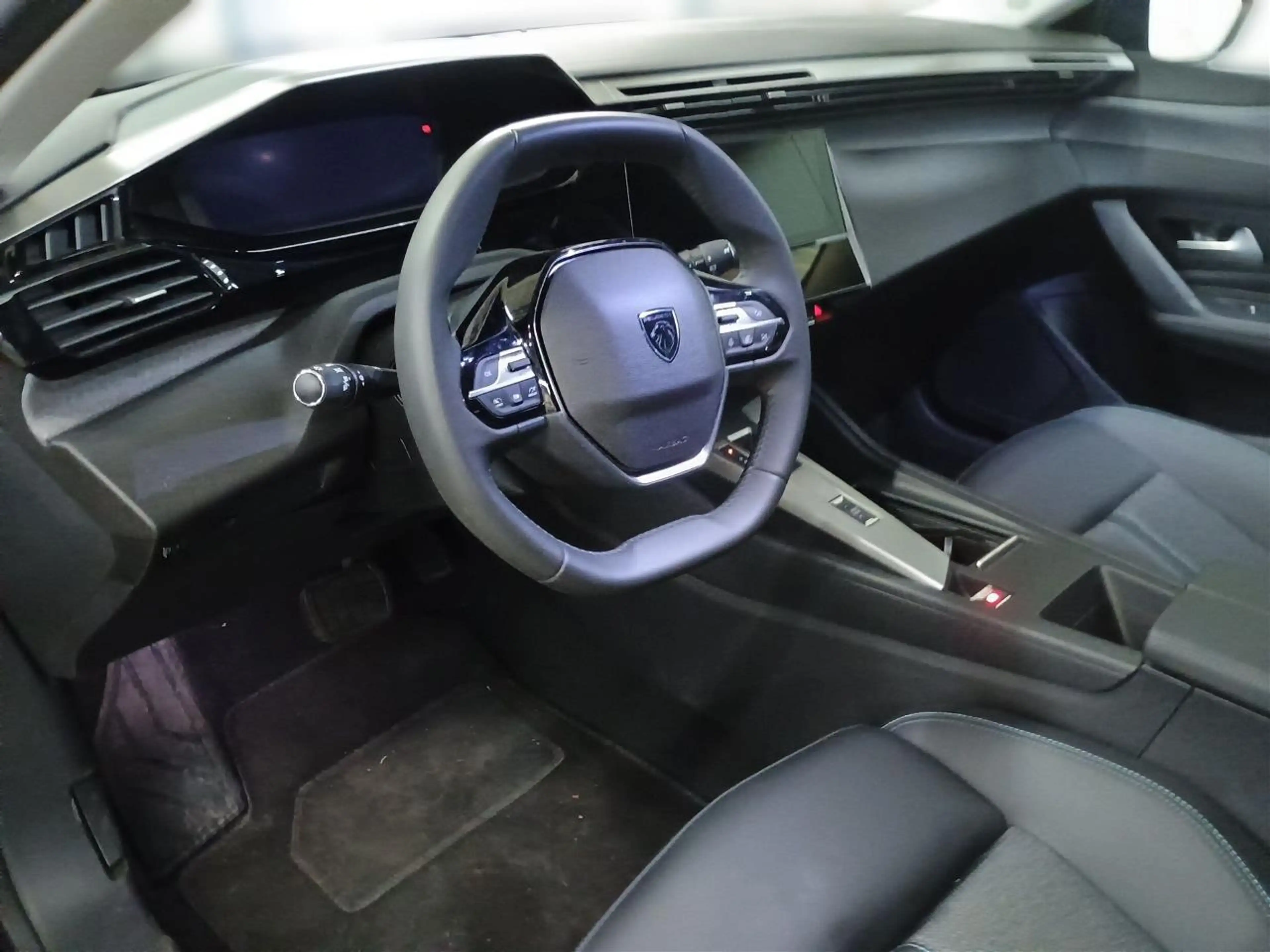Peugeot 308 1.5 Blue-HDI EAT8*Allure*Navi*360°Kamera*Shz — photo 9
