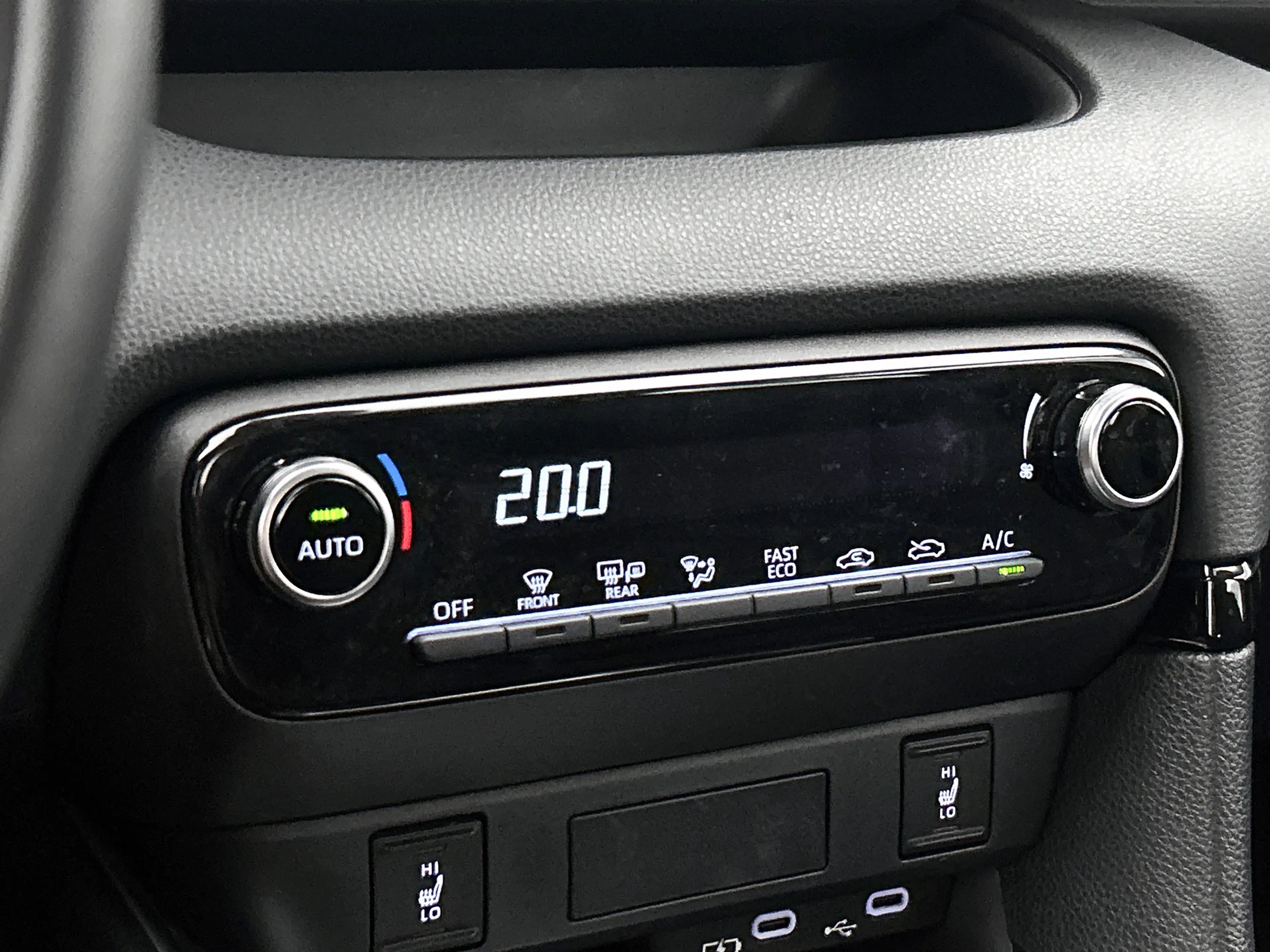 Mazda 2 Hybrid 1.5 Centre-line | Stoelverwarming | Climate — photo 13