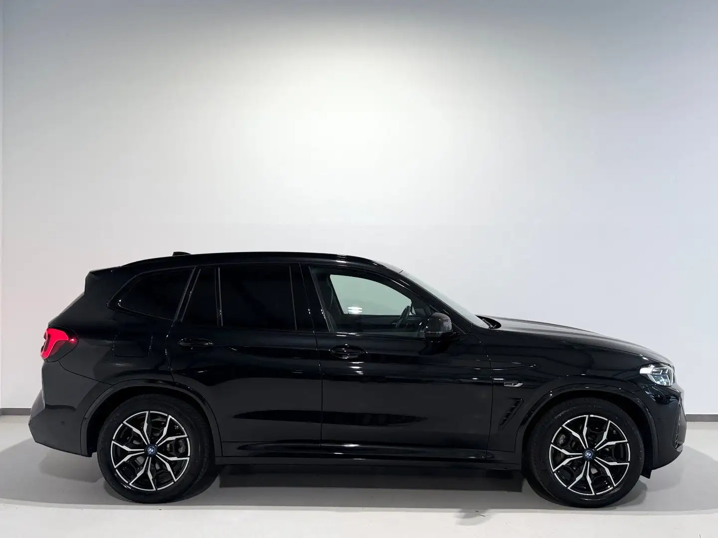 BMW X3 xDrive30e LCI M-Sport/HEAD-UP/AHK/Laser/Memory/Ka Schwarz - 2