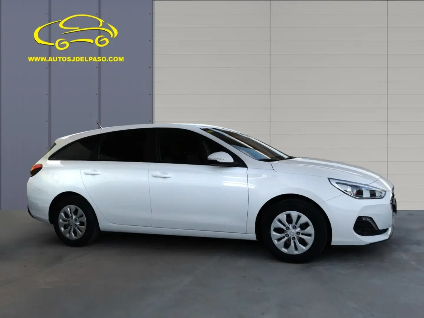 Hyundai i30 1.4 MPI Essence 100 Blanc - 2