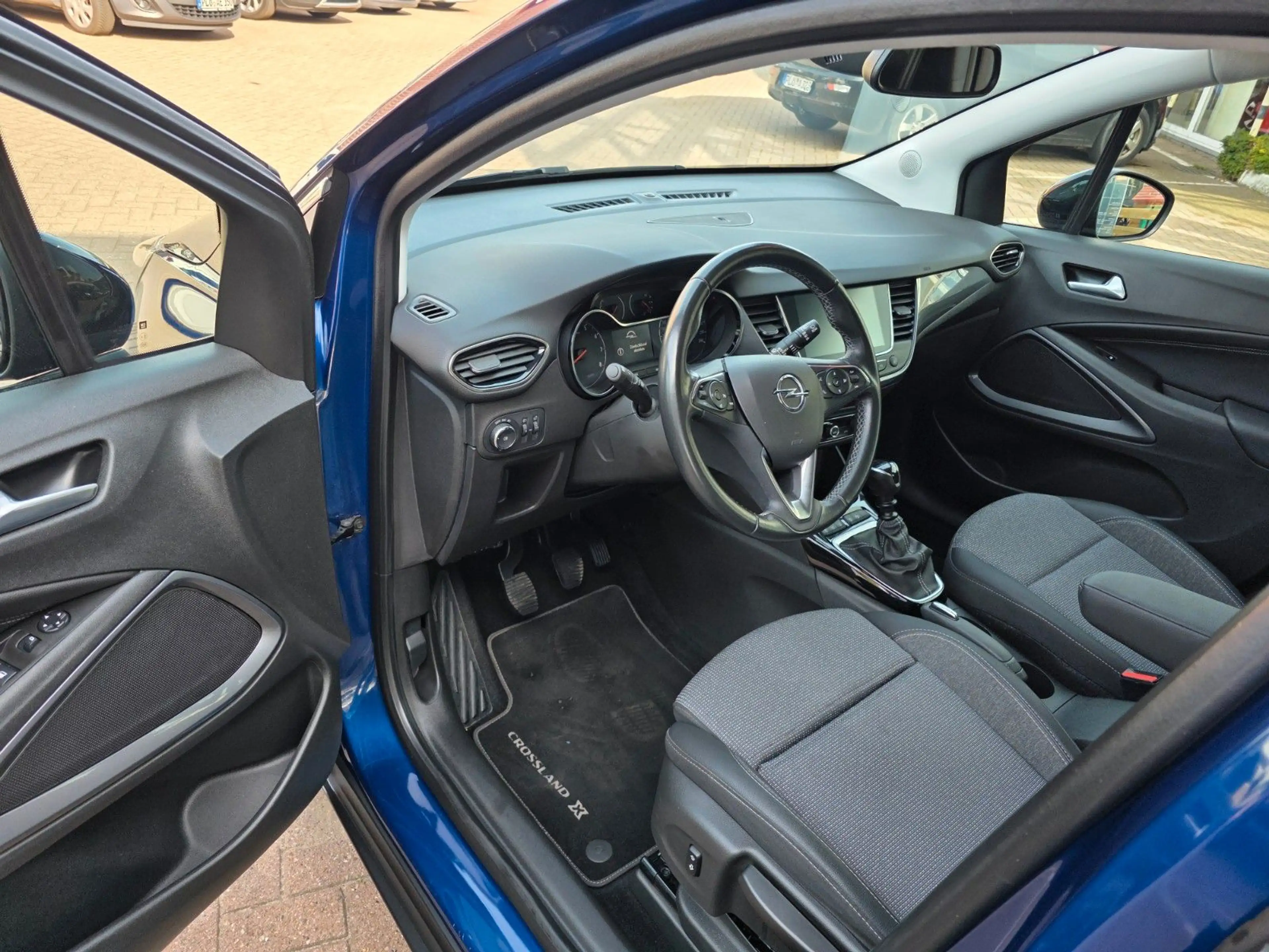 Opel Crossland X Crossland Business Elegance 1.2 — photo 4