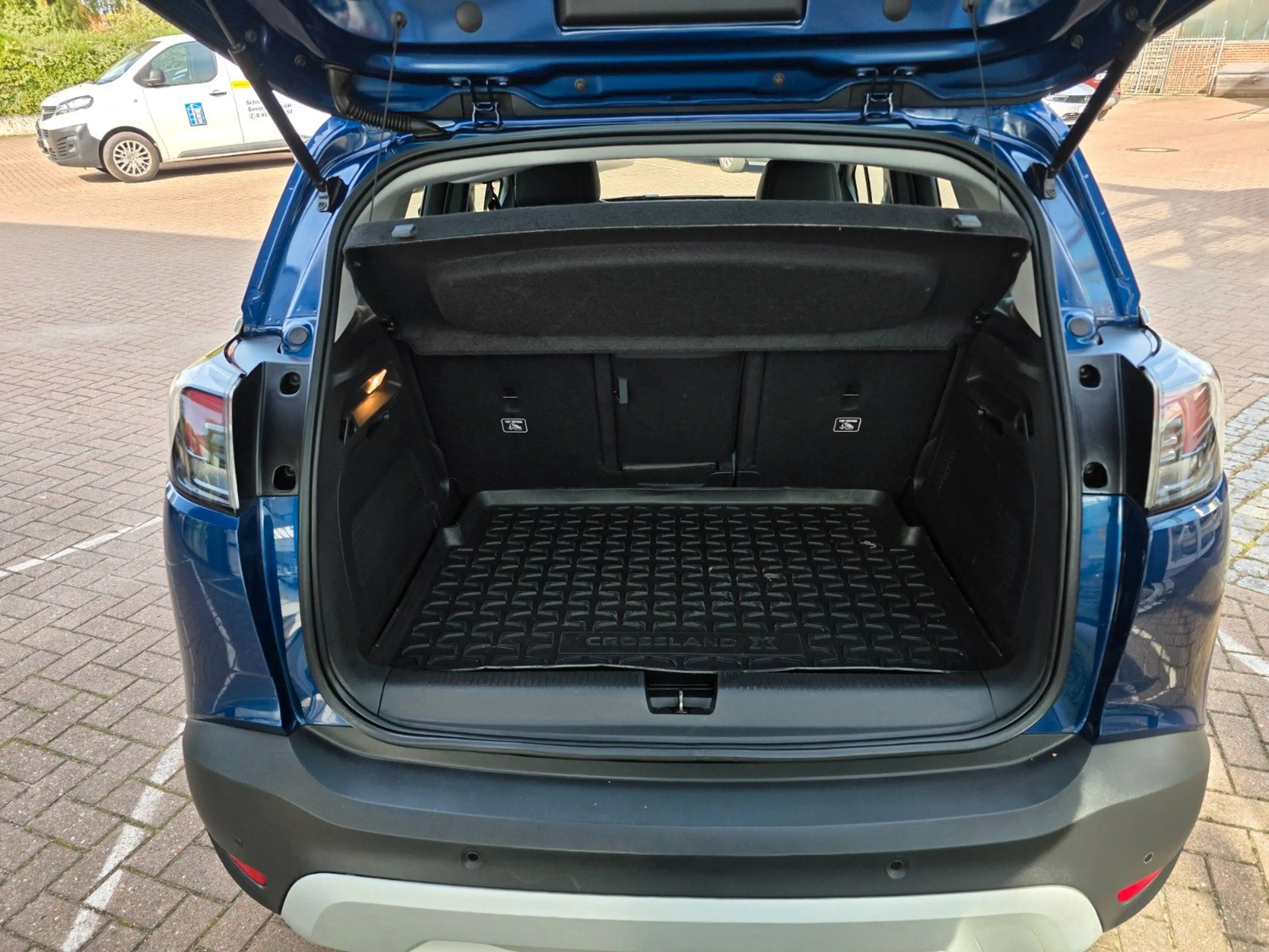 Opel Crossland X Crossland Business Elegance 1.2 — photo 12