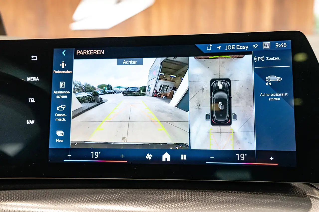 BMW 218 i active tourer, M pack, Head Up, Harman Kardonn, миниатюра 24