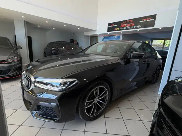 BMW 5 Series view 3