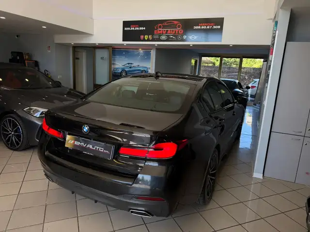 BMW 5 Series view 15