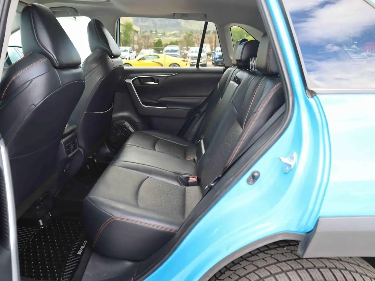 Toyota RAV 4 снимка Toyota RAV 4