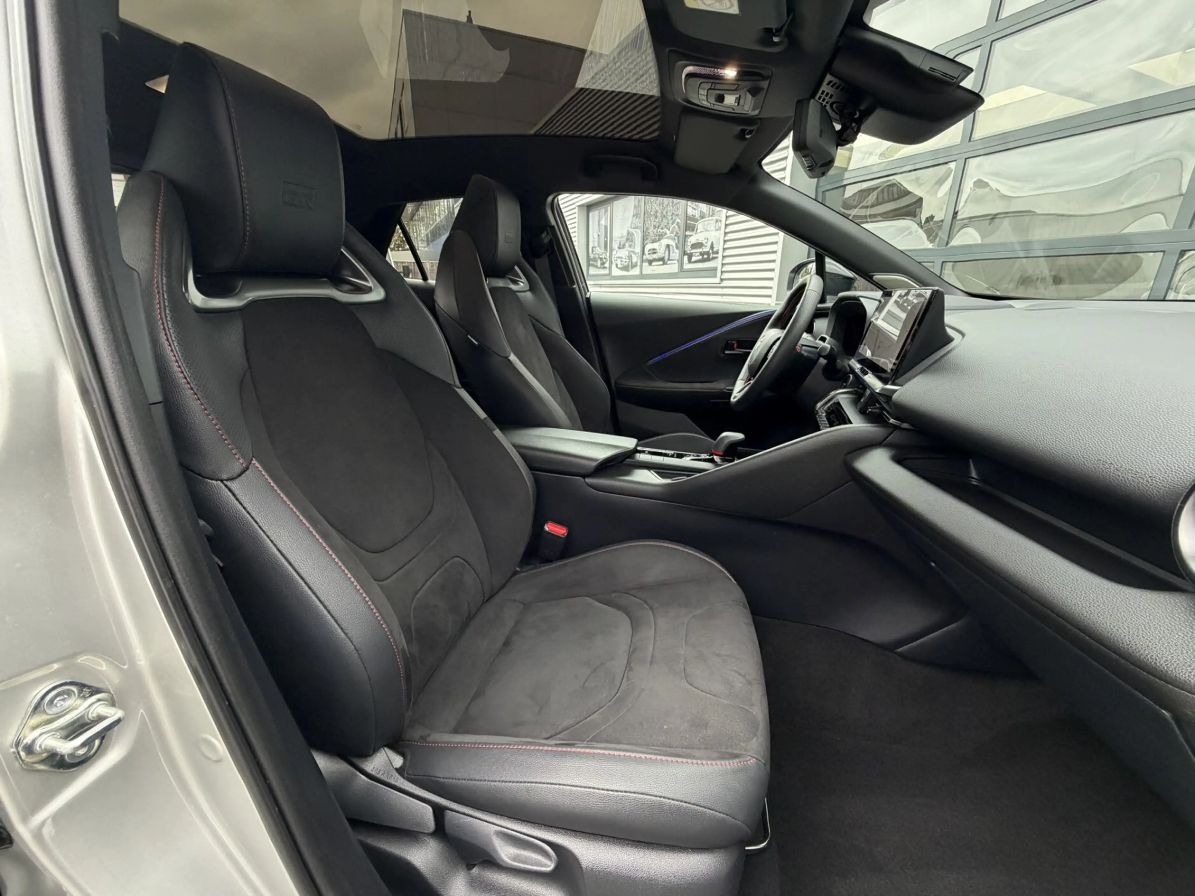 Toyota C-HR 2.0 Hybrid 200 GR SPORT Première Edition — photo 22