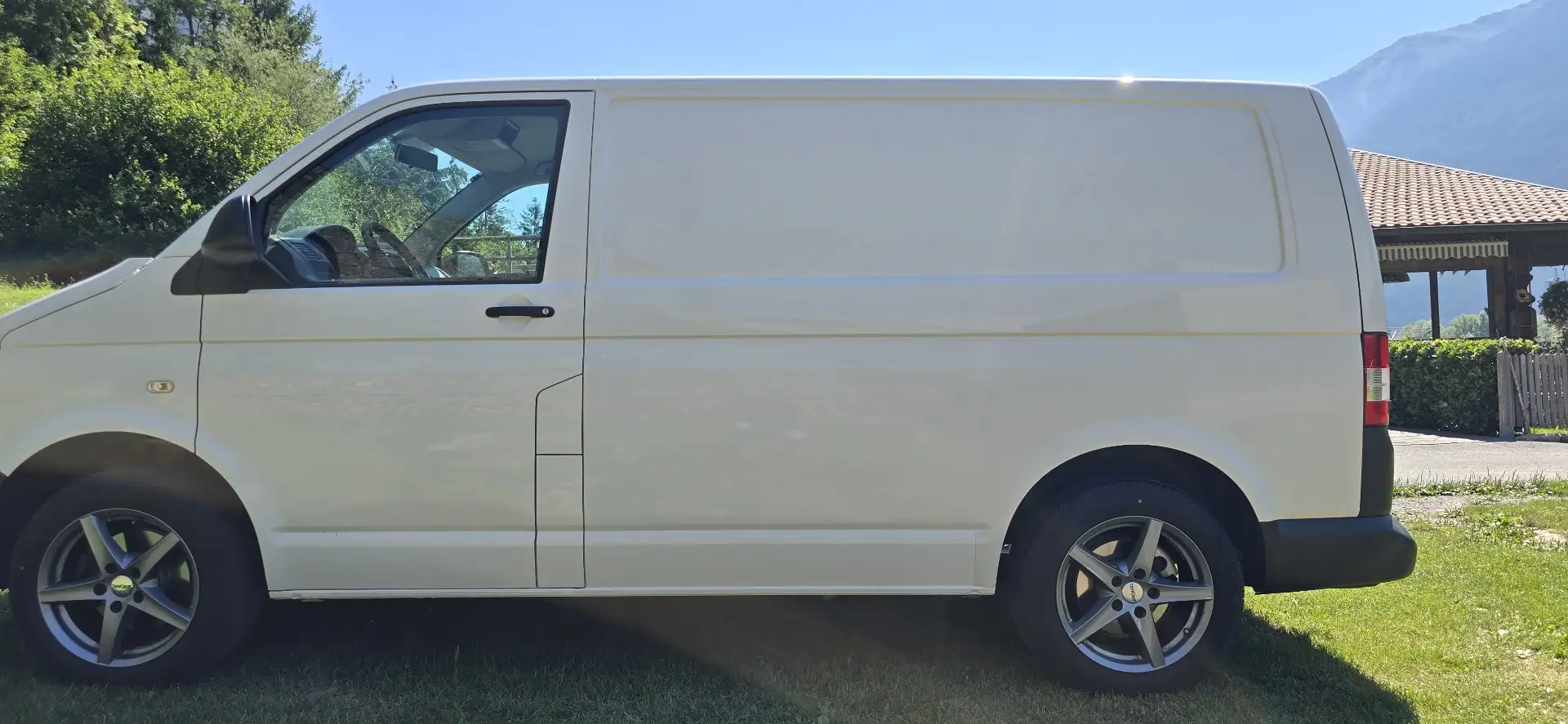 Volkswagen T5 Transporter Kasten Weiß - 2