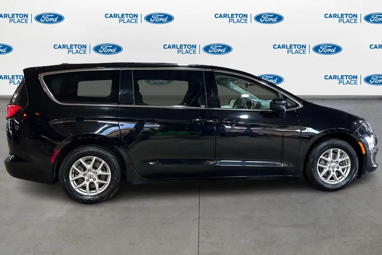 Chrysler Grand Caravan снимка Chrysler Grand Caravan