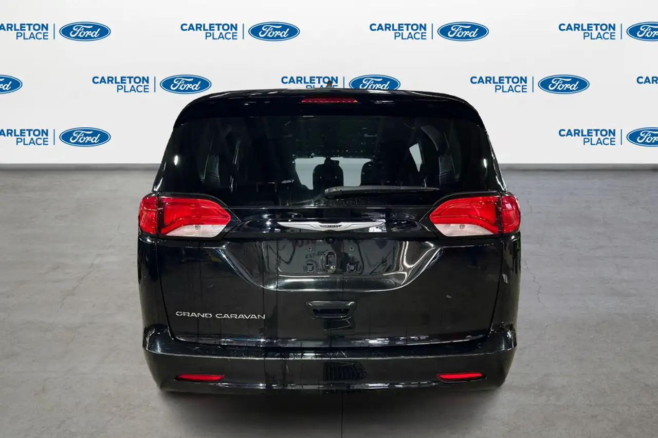 Chrysler Grand Caravan снимка Chrysler Grand Caravan