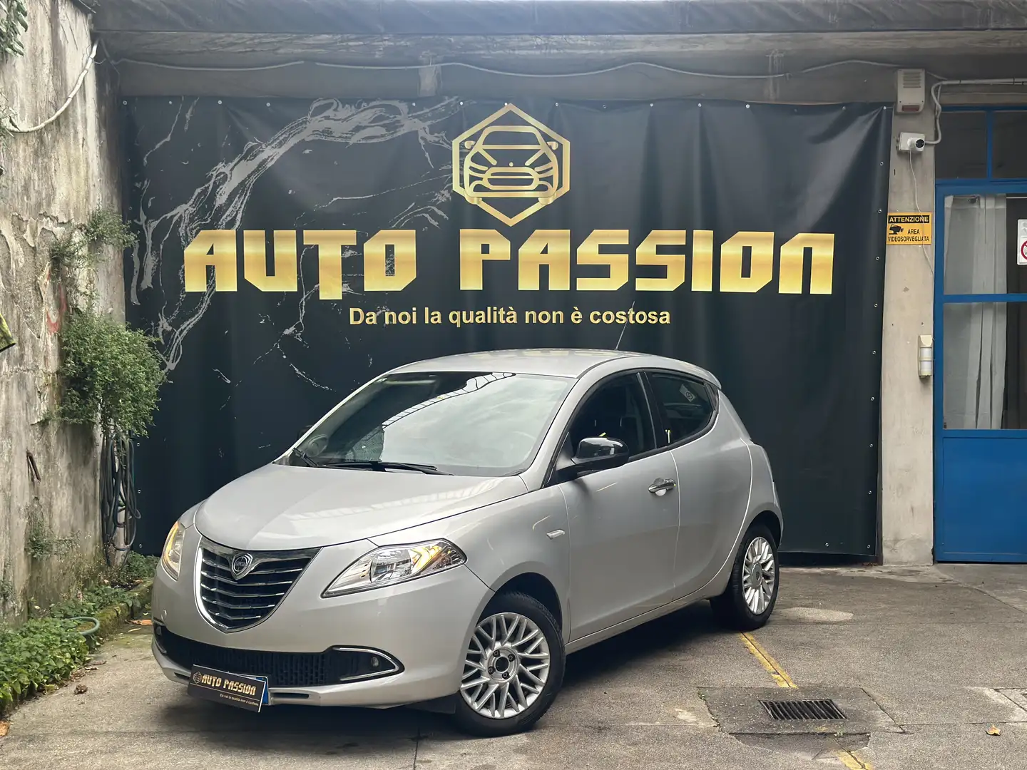 Lancia Ypsilon 1.2 GoldEURO6 UNICPROPRIETARIO - 1
