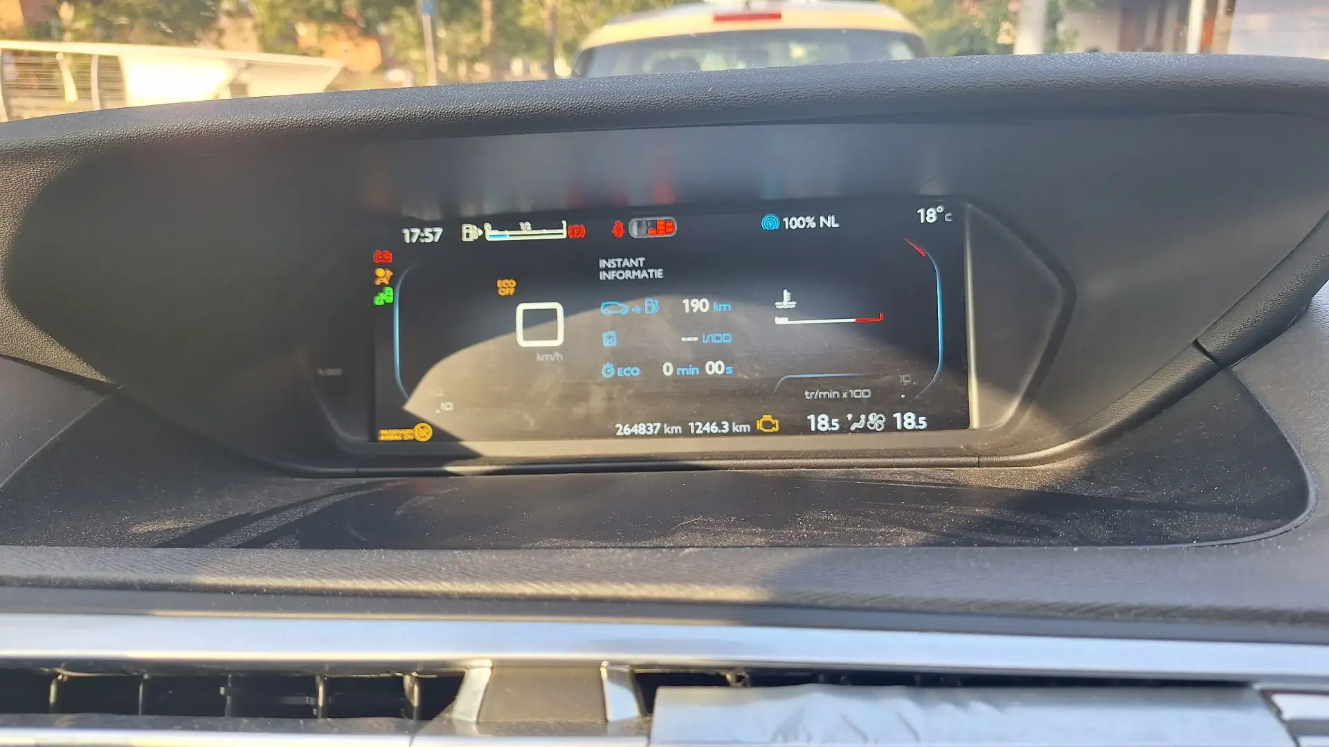 Citroen C4 Picasso 1.6 HDi Intensive Grijs - 2