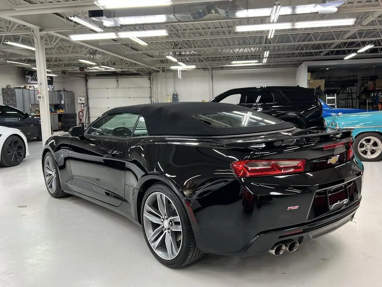 Chevrolet Camaro снимка Chevrolet Camaro