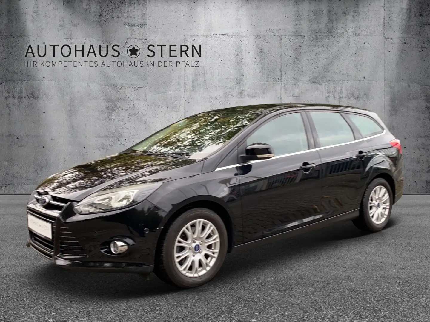 Ford Focus Turnier Titanium|SHZ|PDC|AUX|Tempomat Schwarz - 1
