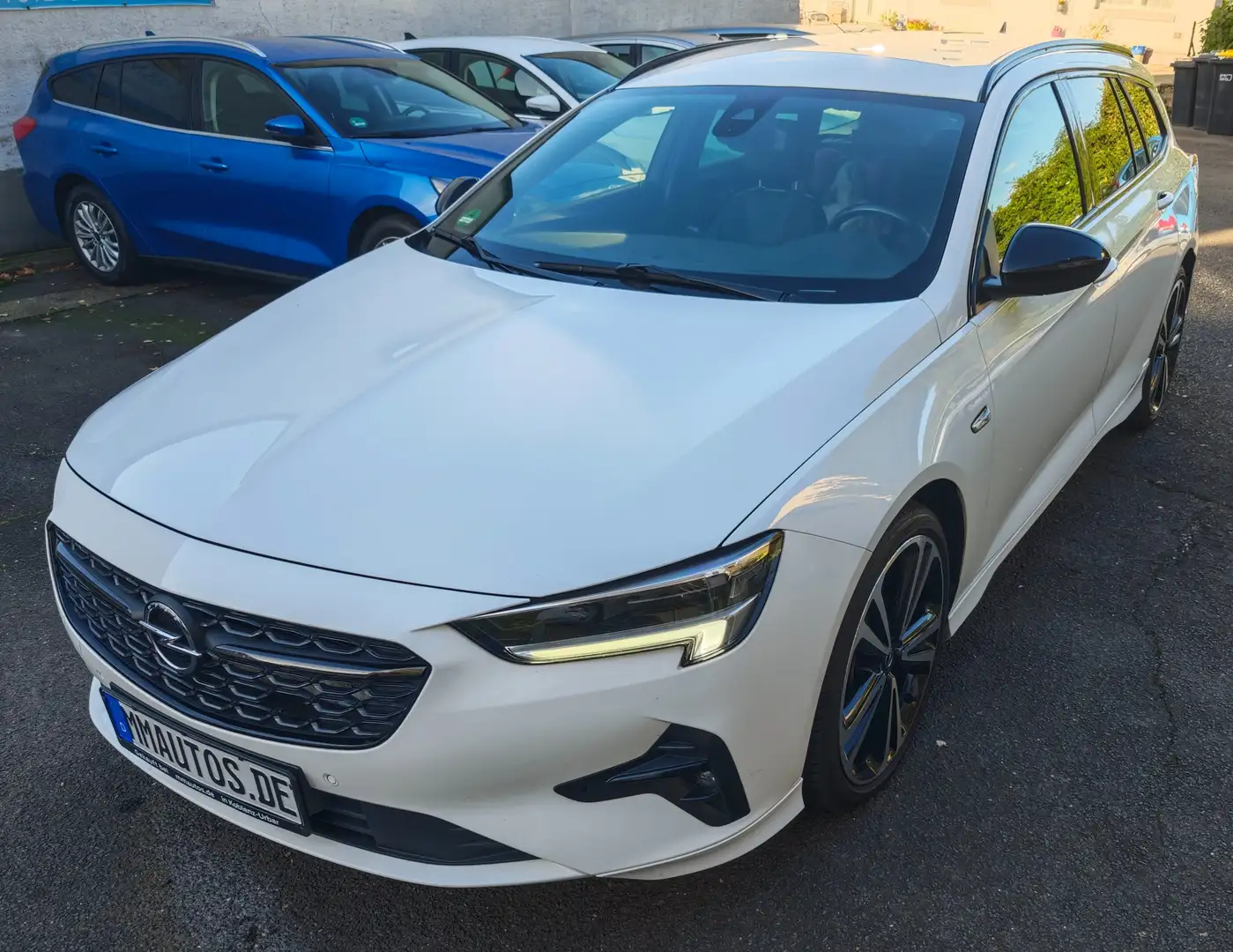 Opel Insignia Ultimate 4x4, 2022, 174 PS, 2.0 Diesel Weiß - 1