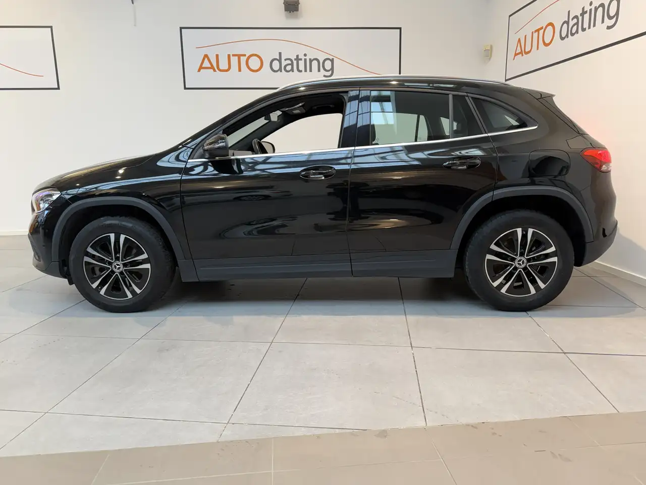 Mercedes-Benz GLA 250 GLA 250 e PHEV Business Line 3