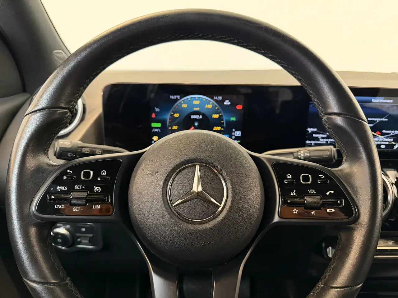 Mercedes-Benz GLA 250 GLA 250 e PHEV Business Line 12