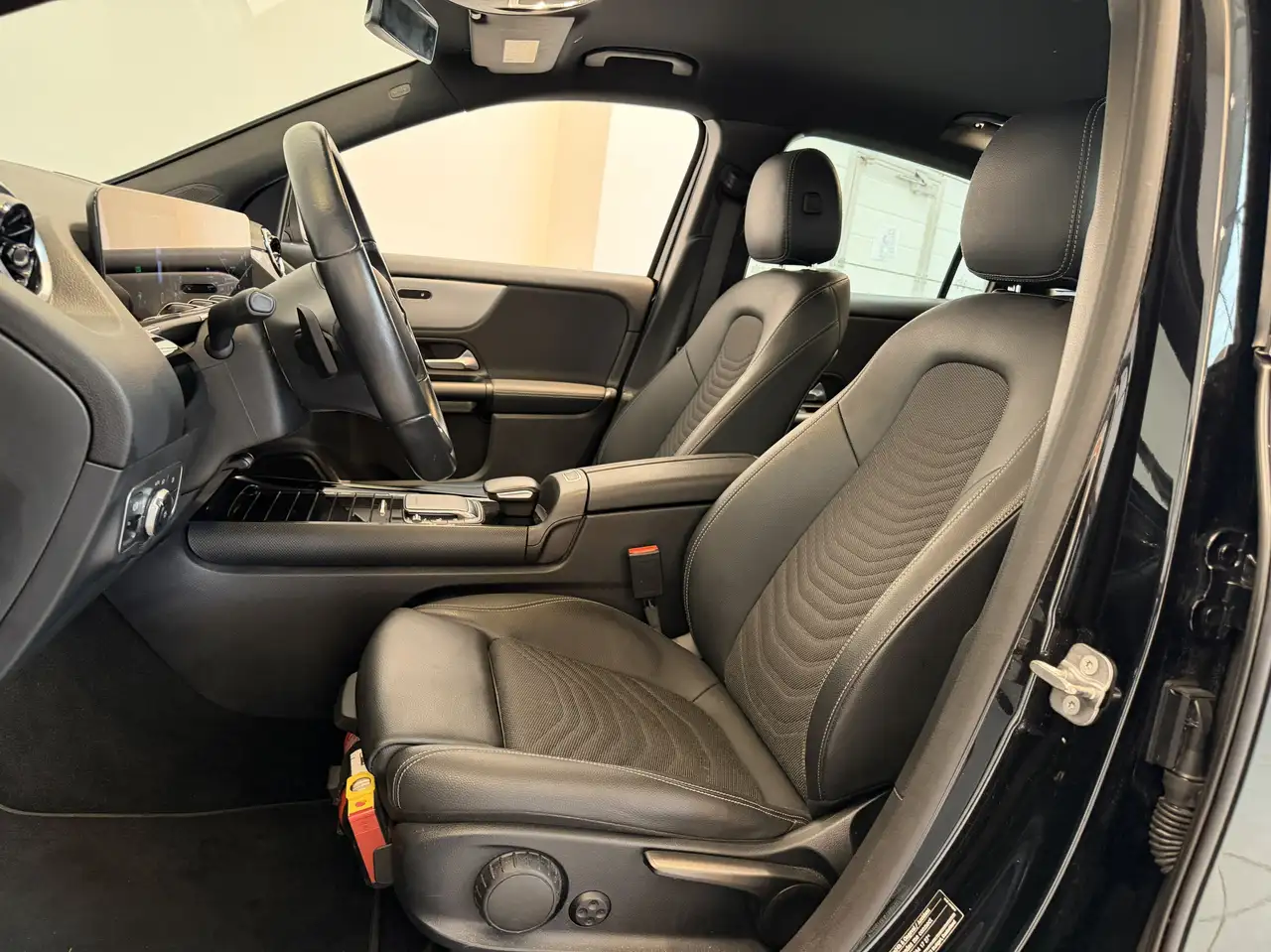 Mercedes-Benz GLA 250 GLA 250 e PHEV Business Line 10