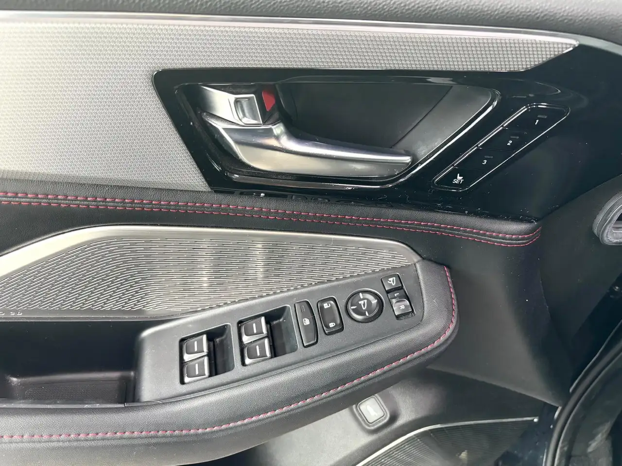 Acura MDX снимка Acura MDX