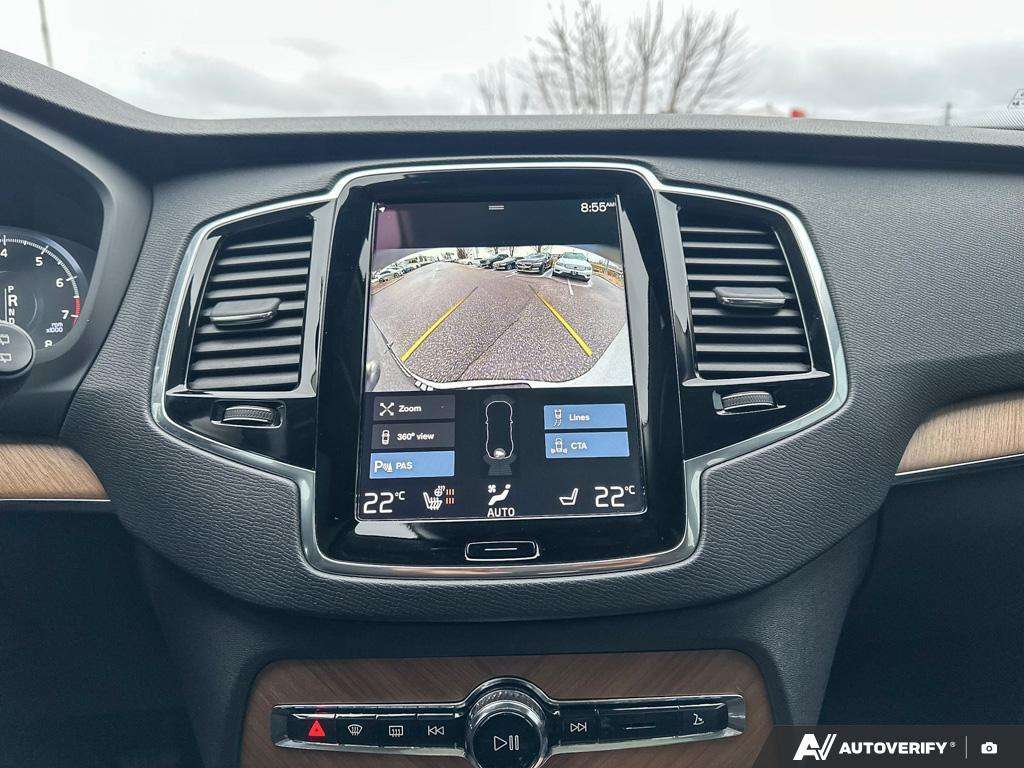 2022 Volvo XC90 T6 Momentum 7 Passenger thumb 18
