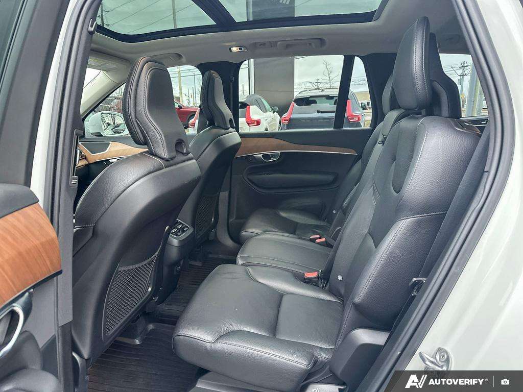 2022 Volvo XC90 T6 Momentum 7 Passenger thumb 22