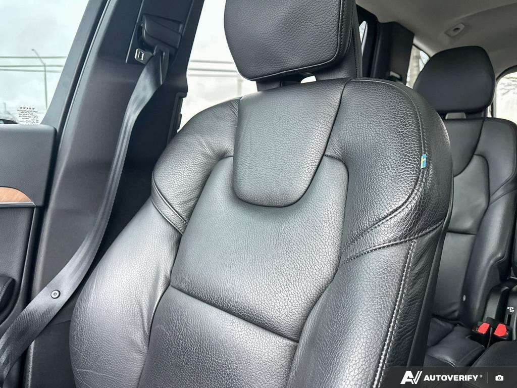 2022 Volvo XC90 T6 Momentum 7 Passenger thumb 19