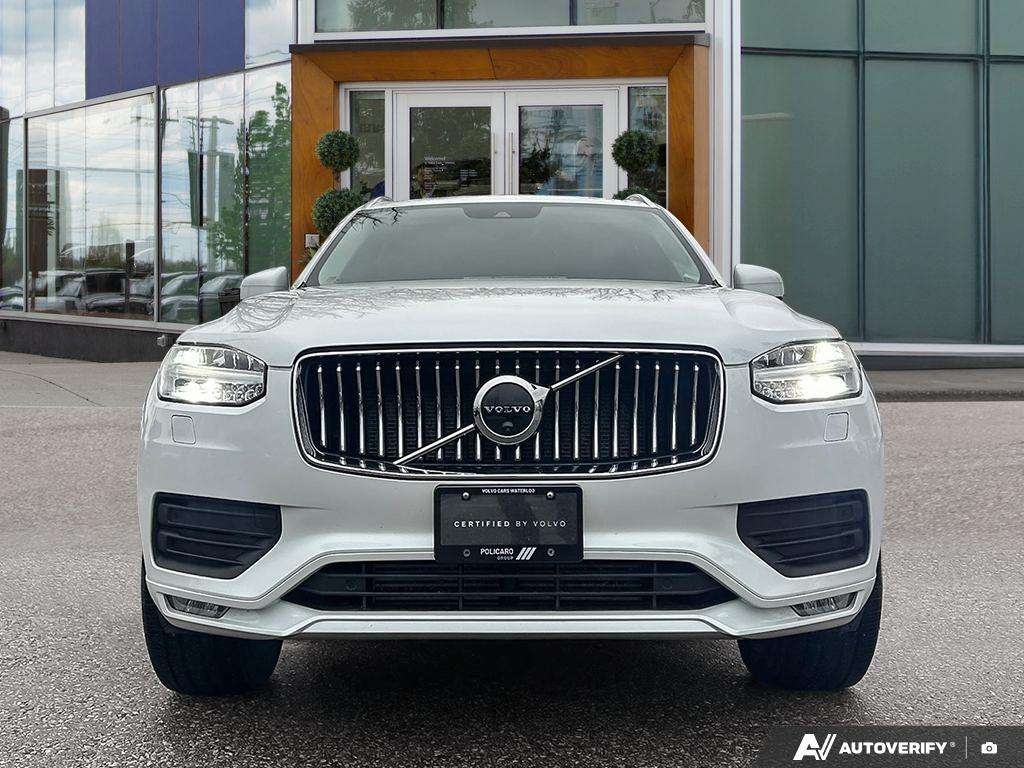 2022 Volvo XC90 T6 Momentum 7 Passenger alt 2