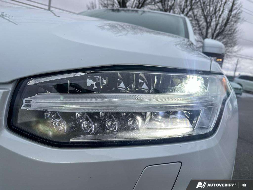 2022 Volvo XC90 T6 Momentum 7 Passenger thumb 7