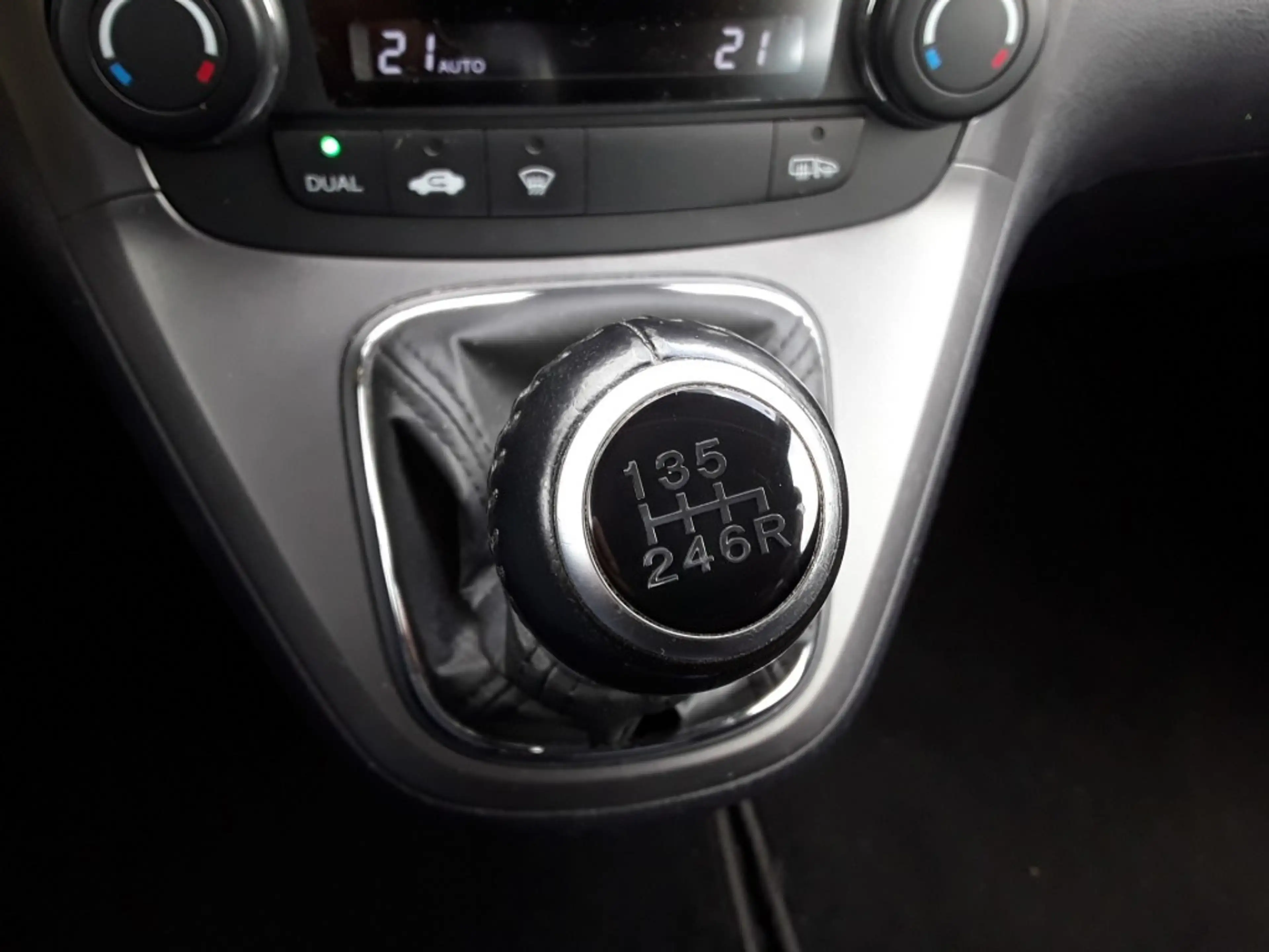 Honda CR-V 2.0I ELEGANCE — photo 29