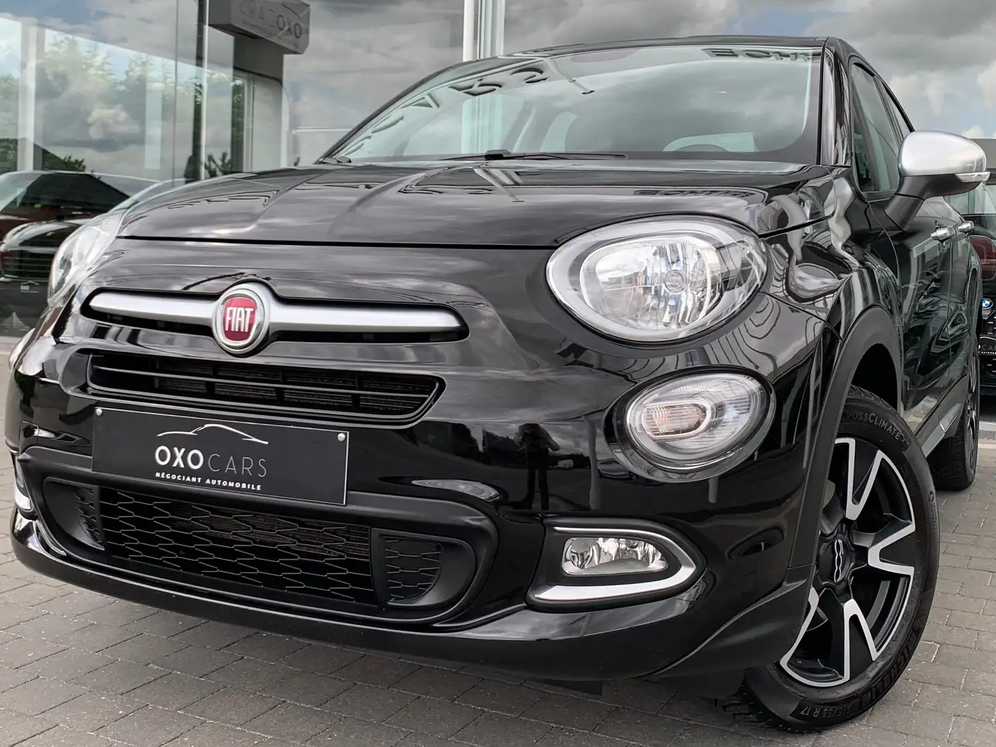Fiat 500X 1.6i / Mirror / Gps / Clim Auto / CarPlay / Cruise Zwart - 1