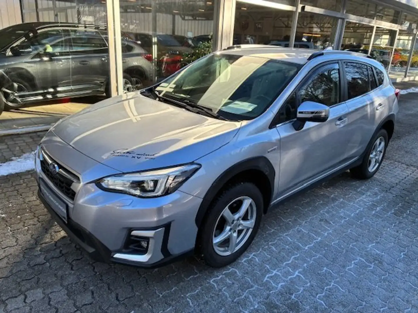 Subaru XV 2,0i e-Boxer CVT Style Xtra Allrad Aut. Grau - 2