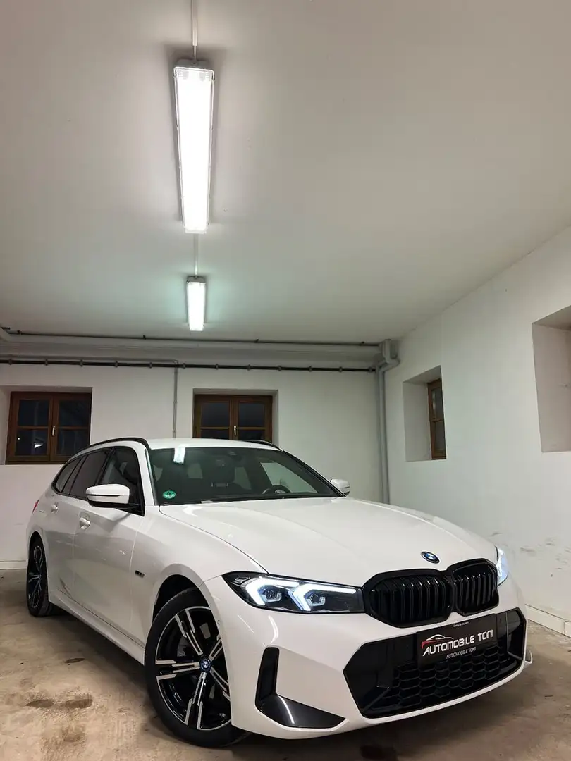 BMW 320 3 Touring 320 e M Sport Weiß - 2