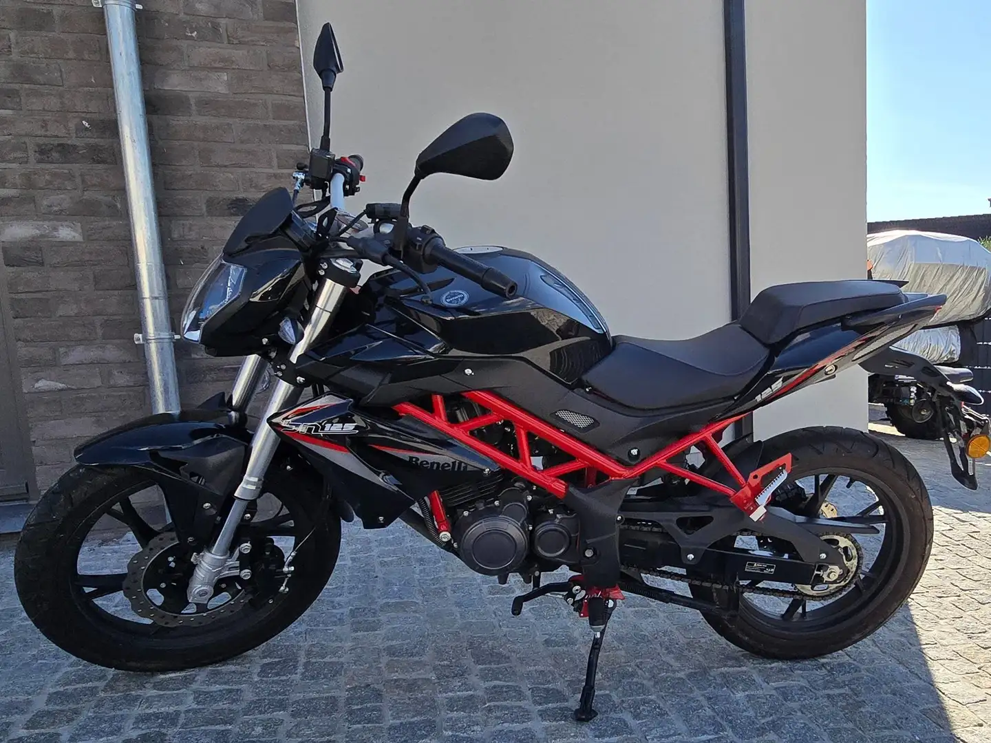 Benelli BN 125 Noir - 1