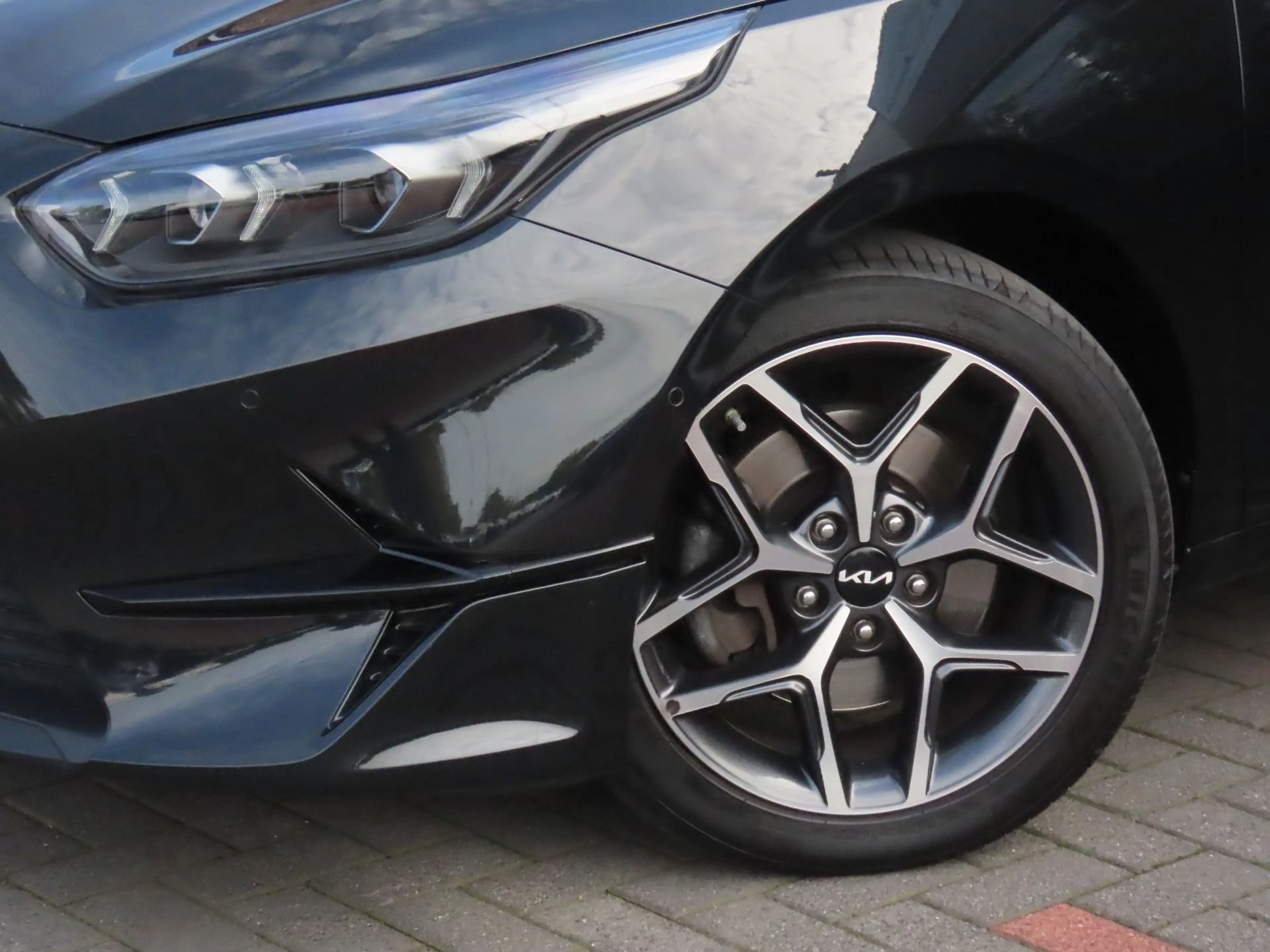 Kia Ceed SW / cee'd SW cee'd SW 1.6 CRDI Autom. Leder Sitzlüftung Klima — photo 6
