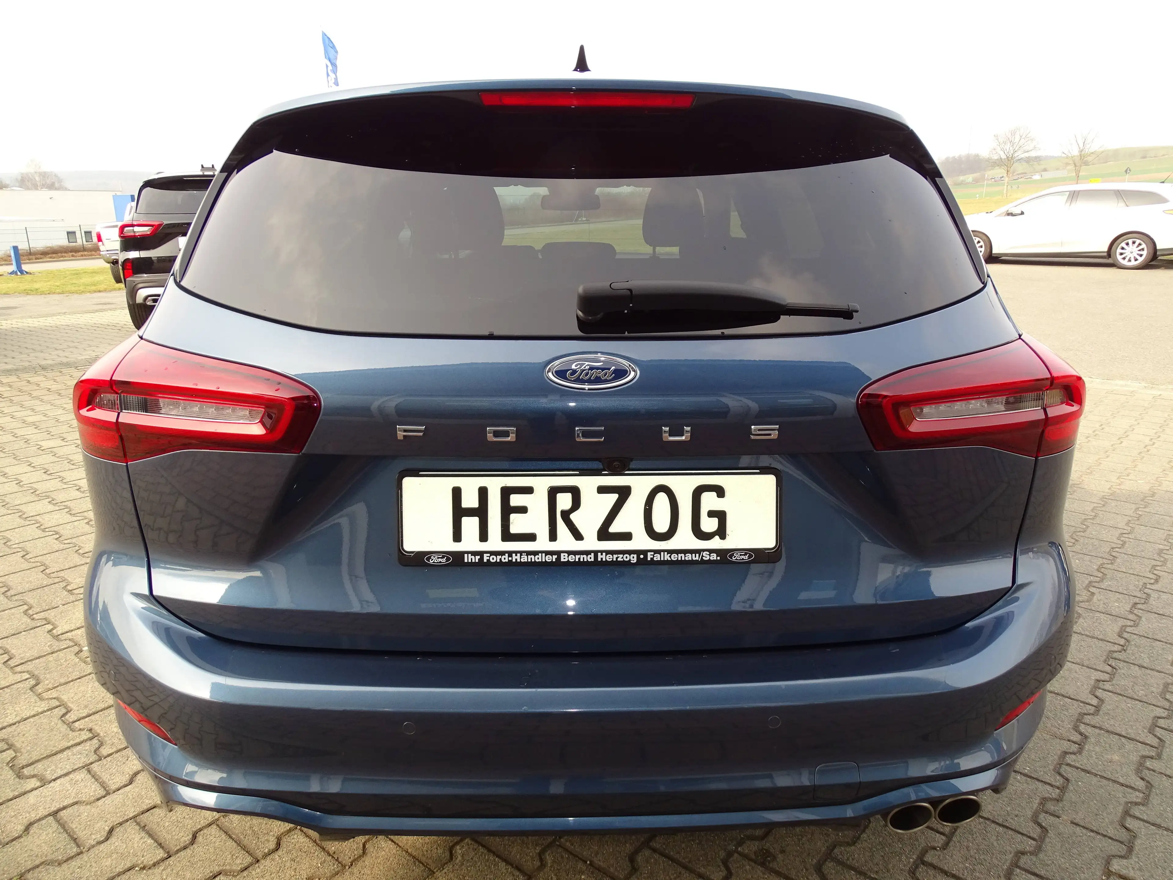 Ford Focus ST-Line X Turnier — photo 3