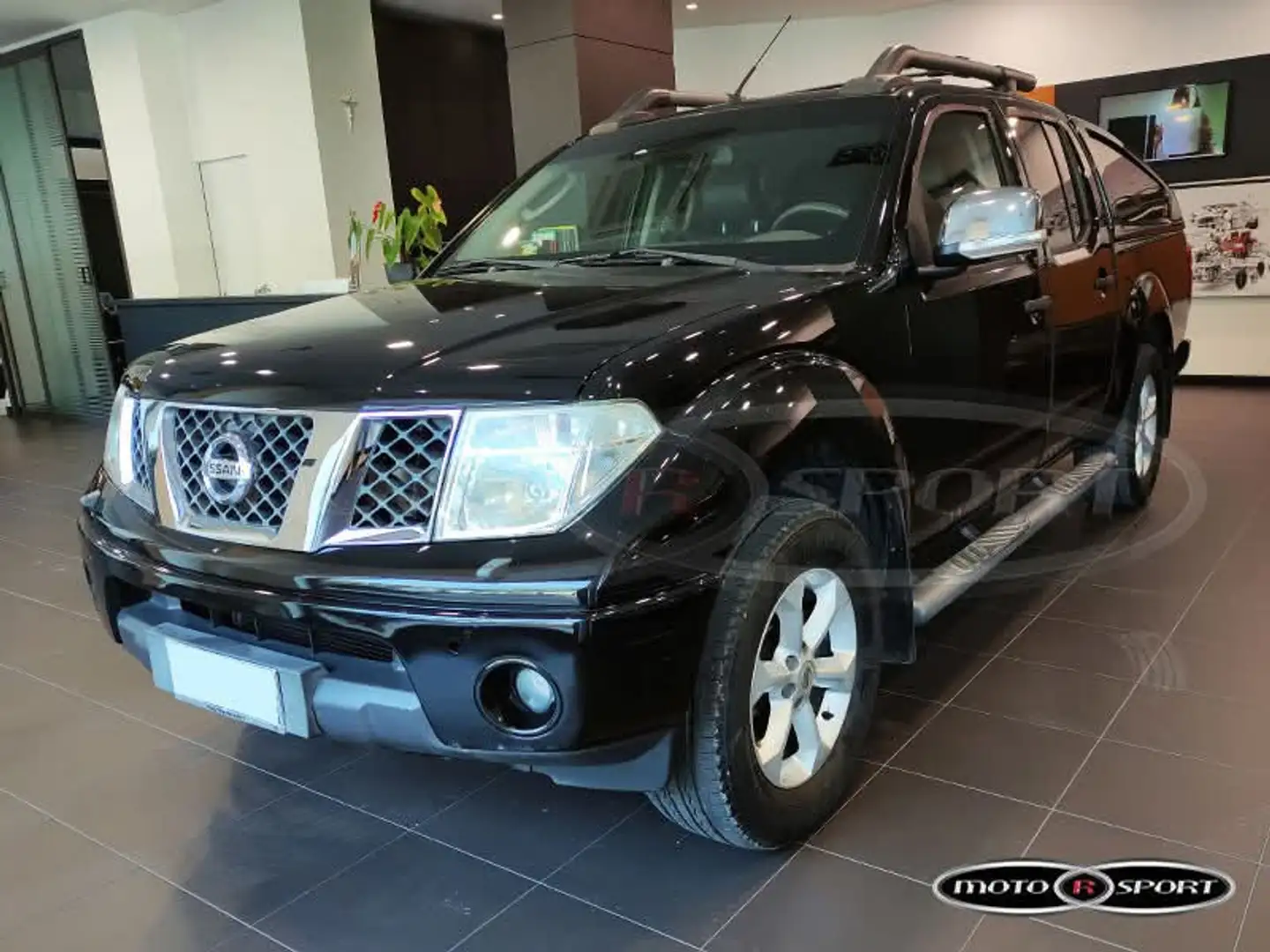 Nissan Navara d.cab 2.5 dci LE 174cv - 1