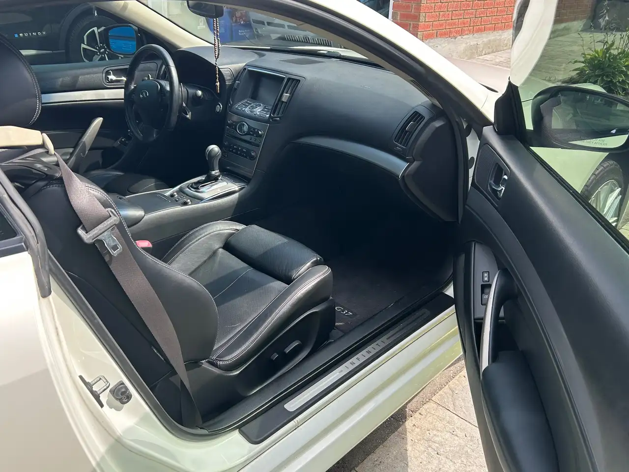 Infiniti G37 2012