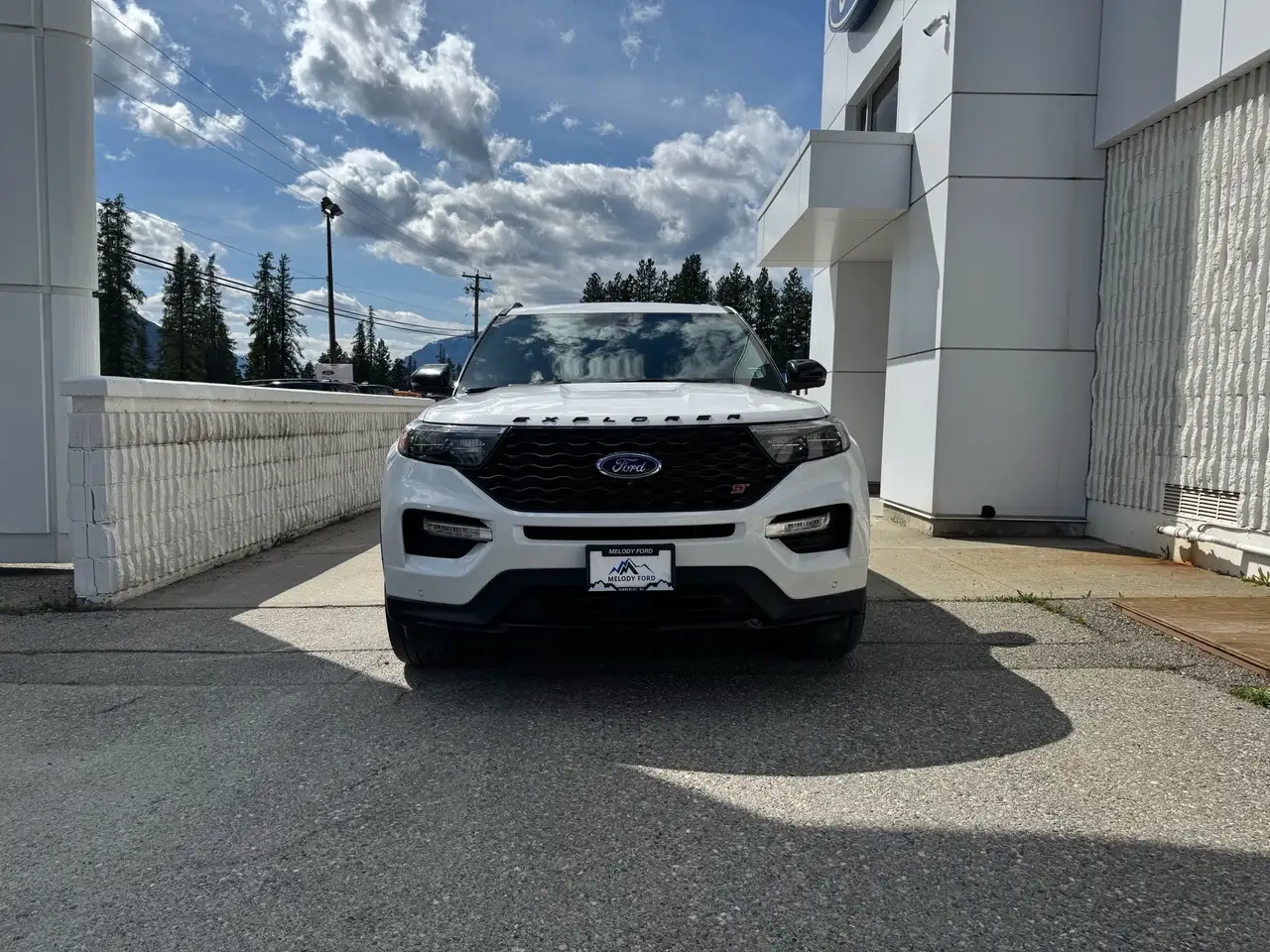 Ford Explorer снимка Ford Explorer