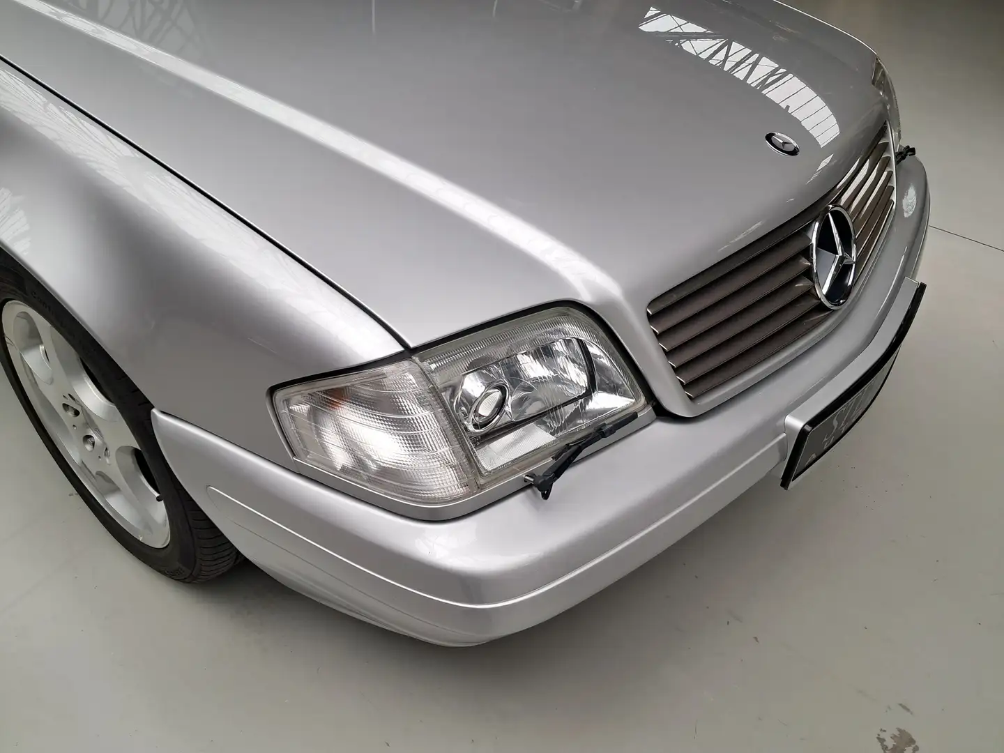 Mercedes-Benz 320 Grau - 1