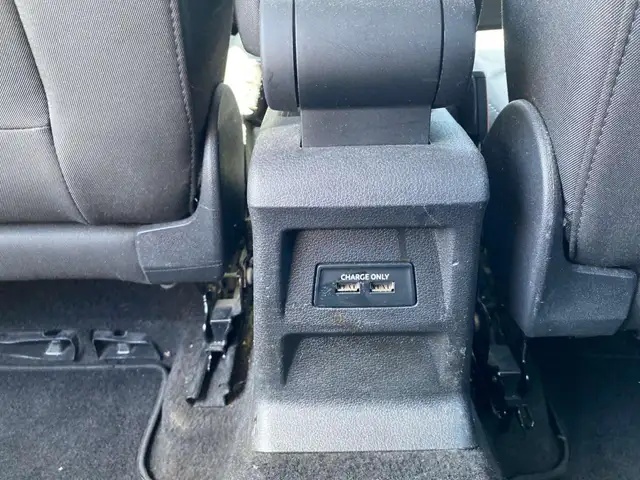 Audi Q2 view 6